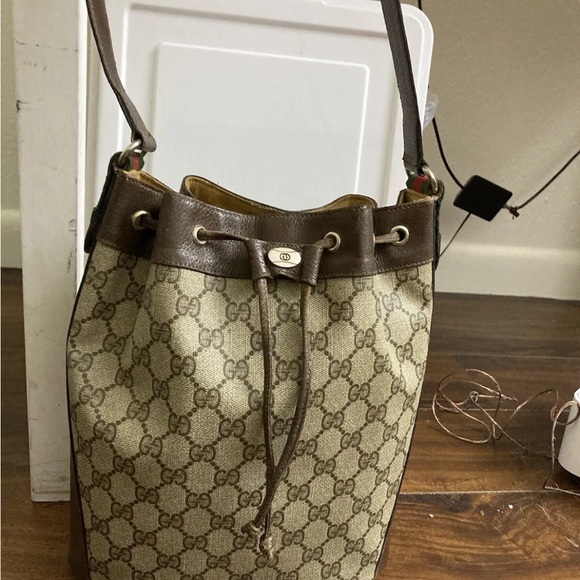 Vintage Gucci monogram BucketBag- Likers offer is Final price. - Picture 4 of 12